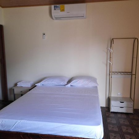 Cabinas Playa Agujas Apartment Quebrada Ganado Luaran gambar